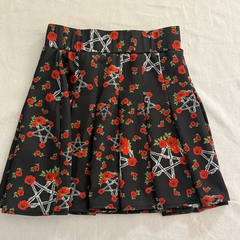 Black and red witchy goth rose star pentagram pleated mini skirt
